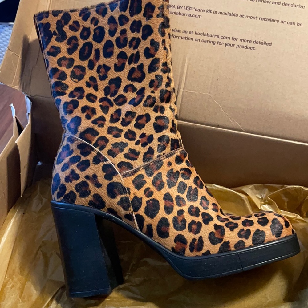 Vintage Steve Madden real fur heel boots